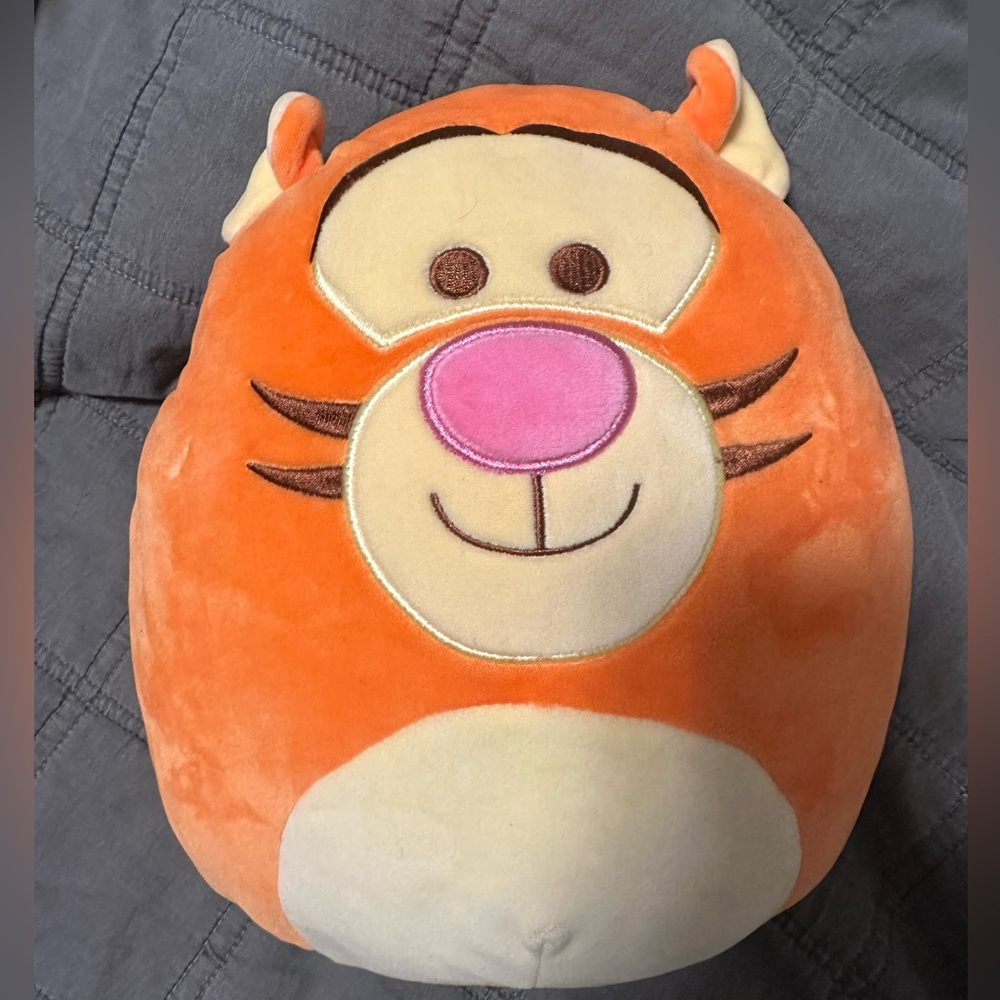 Tigger squishmallow